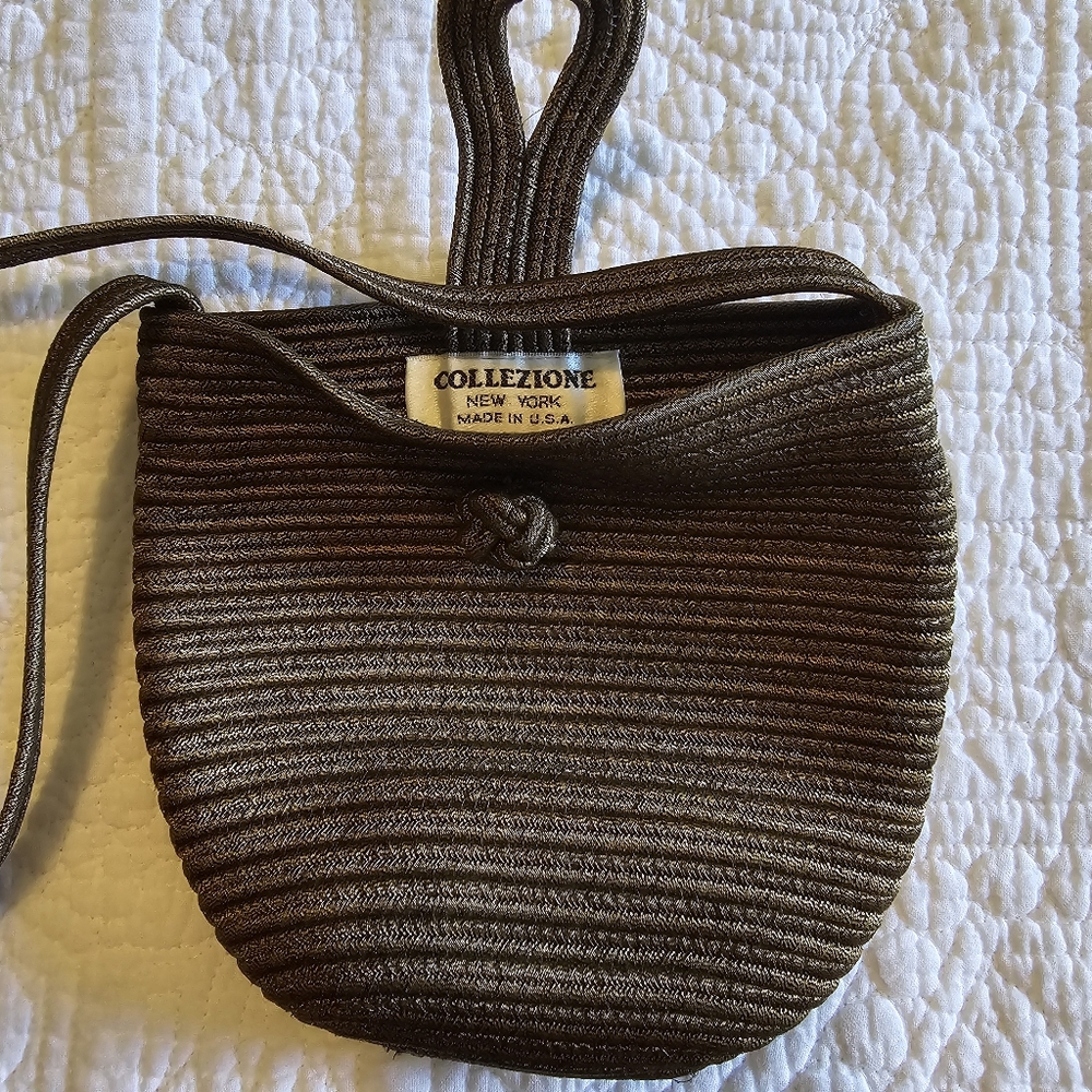 Collezione New York shoulder/crossbody strap purse made in USA.  Brown, petite.